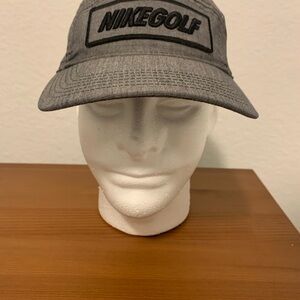 Men’s Nike Golf strapback hat grey